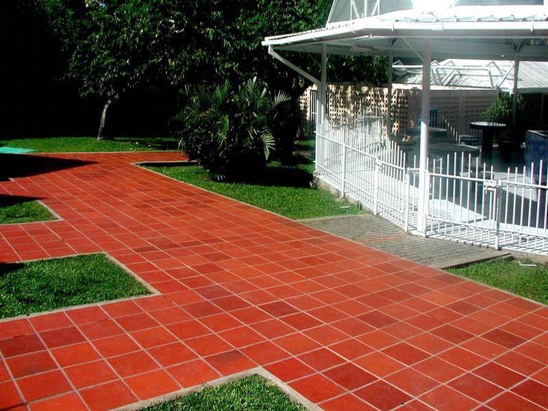 Những mẫu gạch đỏ lát sân đẹp, giá rẻ nhất 2022 - Home Decor ANT